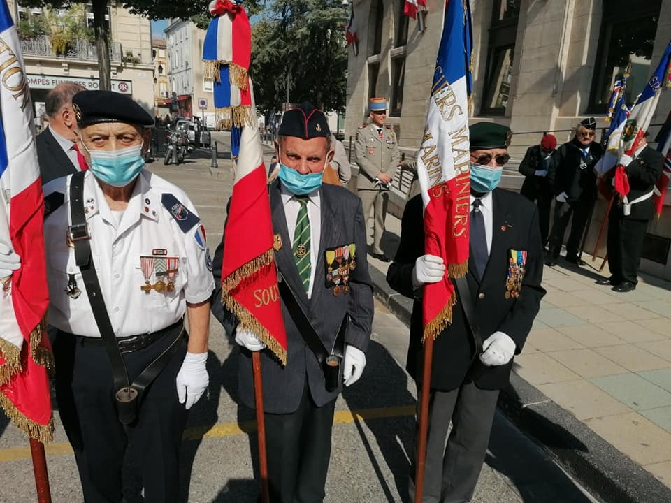 Port du drapeau d'une association d'anciens combattants par un Gendarme: ce  que dit la réglementation - La voix du gendarme